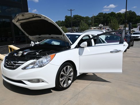 Used 2013 Hyundai Sonata SE w/ Navigation & Sunroof Pkg image 9