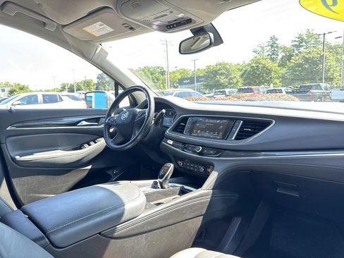 Used 2019 Buick Enclave Essence image 15