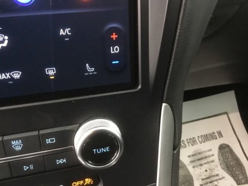 Certified 2024 Ford Edge SEL image 28