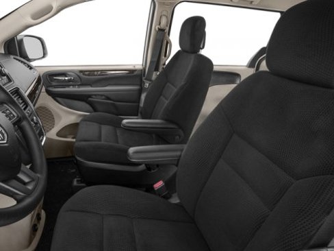 Used 2016 Dodge Grand Caravan American Value Package w/ UConnect Hands-Free Group image 12