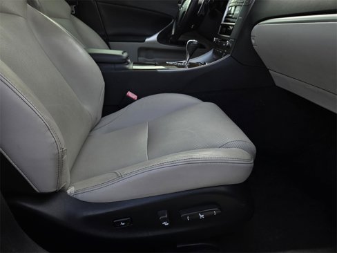 Used 2011 Lexus IS 250 image 7
