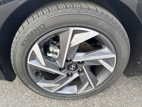 New 2025 Hyundai Elantra Sport image 20
