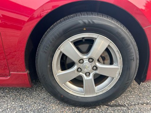 Used 2013 Chevrolet Cruze LT w/ RS Package image 2