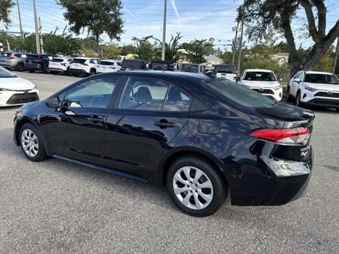 Used 2023 Toyota Corolla LE image 4