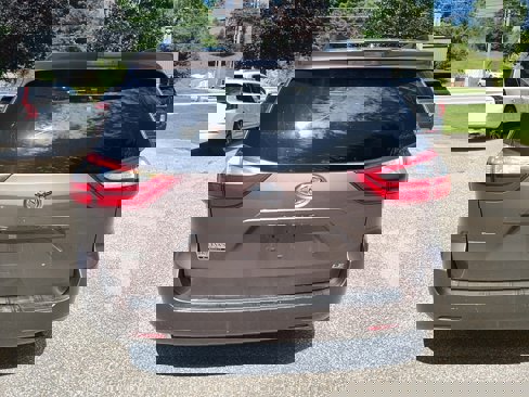 Used 2018 Toyota Sienna LE image 6