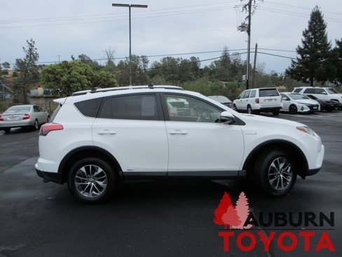 Certified 2016 Toyota RAV4 XLE image 3