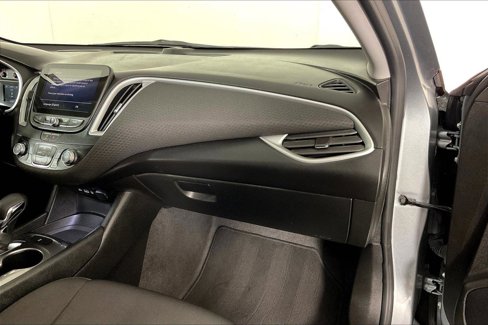 Used 2023 Chevrolet Malibu LS image 22