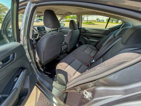 Used 2023 Nissan Altima 2.5 SV image 19