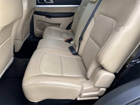 Used 2016 Ford Explorer XLT w/ Equipment Group 202A image 16