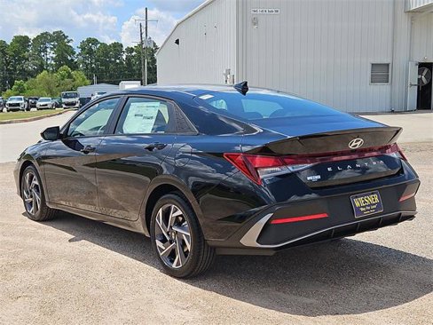 New 2025 Hyundai Elantra Sport image 7