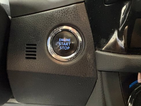 Used 2015 Toyota Corolla S image 20