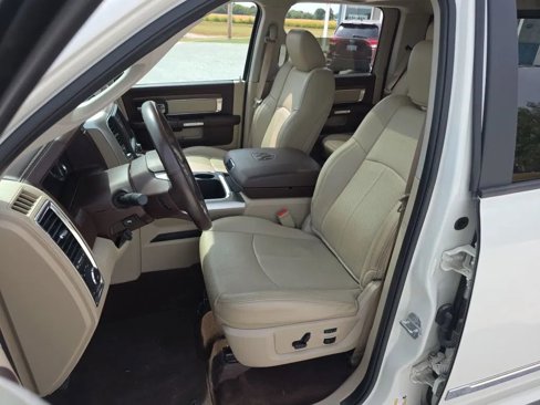 Used 2018 RAM 1500 Laramie w/ Convenience Group image 9