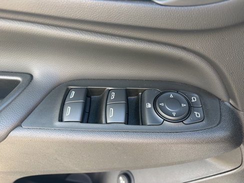 Used 2024 Chevrolet Equinox LT image 16