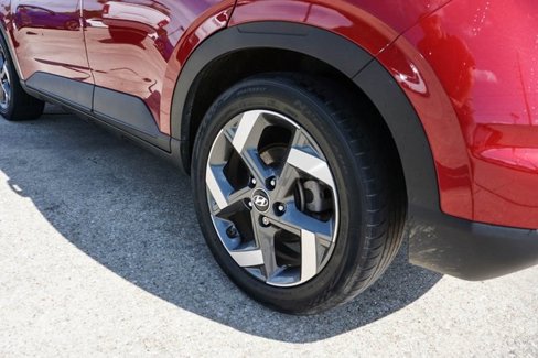 Used 2022 Hyundai Venue Limited image 8