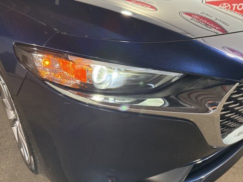 Used 2022 MAZDA MAZDA3 s image 10