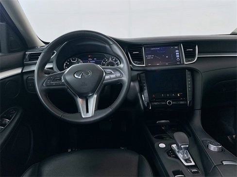 Used 2019 INFINITI QX50 Essential image 20