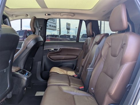 Used 2020 Volvo XC90 T6 Momentum w/ Protection Package image 15