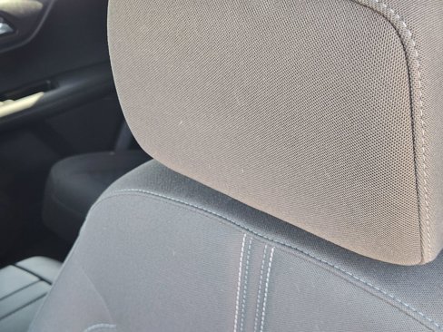 Used 2019 Chevrolet Blazer LT image 17