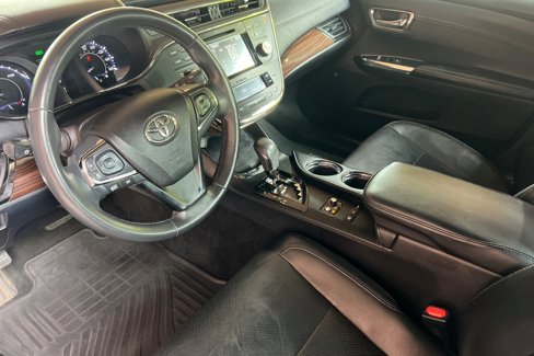 Used 2015 Toyota Avalon Limited image 10