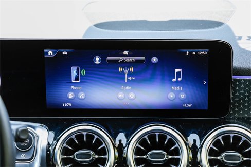 Used 2024 Mercedes-Benz GLB 250 4MATIC image 12