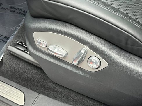 Used 2015 Porsche Cayenne S image 26