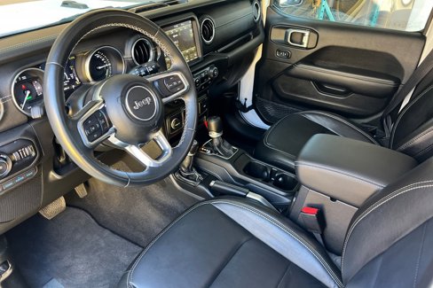 Used 2022 Jeep Wrangler Unlimited Sahara image 10