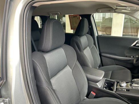 Used 2024 Mitsubishi Outlander ES image 17
