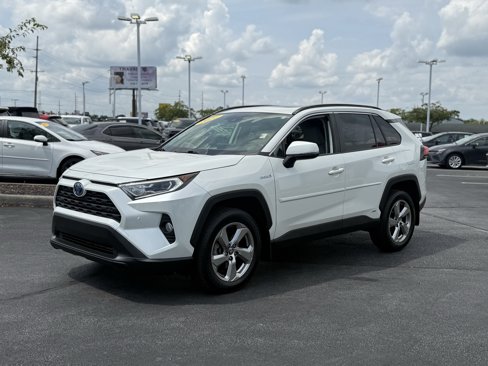 Used 2021 Toyota RAV4 XLE Premium image 4