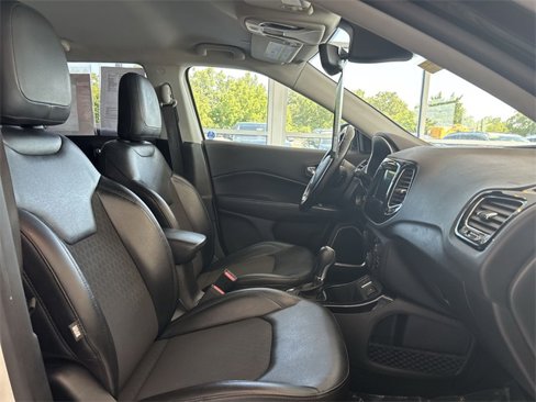 Used 2020 Jeep Compass Latitude image 19