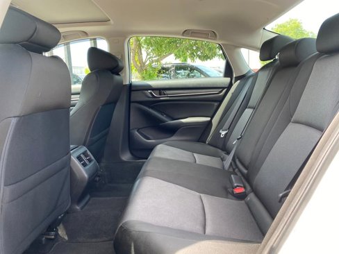 Used 2020 Honda Accord EX image 21