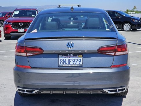 Used 2020 Volkswagen Passat 2.0T R-Line image 22
