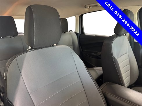 Used 2019 Ford Escape S image 7