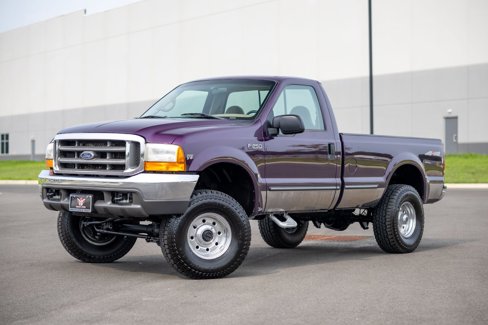 Used 1999 Ford F250 XLT image 2