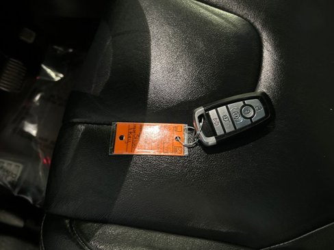 Used 2020 Ford Edge Titanium image 34