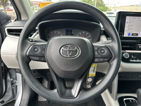 Used 2023 Toyota Corolla Cross L image 17