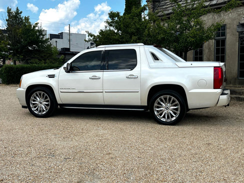 Used 2007 Cadillac Escalade EXT w/ Information Package image 4