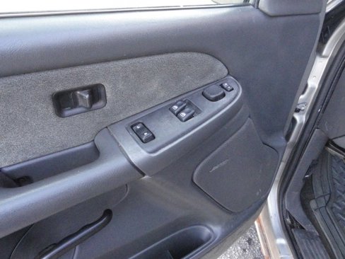 Used 2003 Chevrolet Silverado 1500 LS w/ Off-Road Package image 9