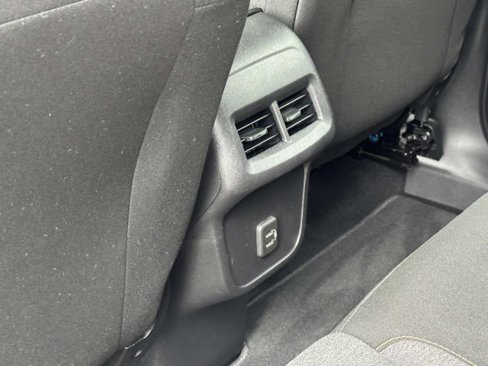 Used 2022 Chevrolet Equinox LT image 12