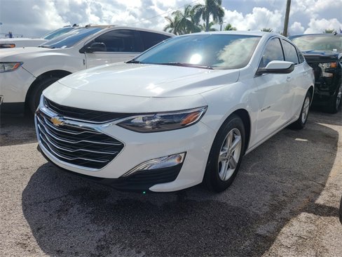 Used 2024 Chevrolet Malibu LS image 1