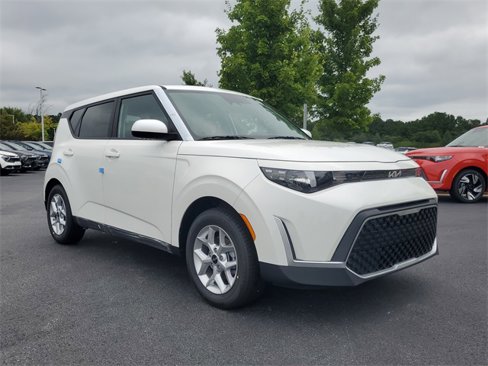 New 2025 Kia Soul LX image 3