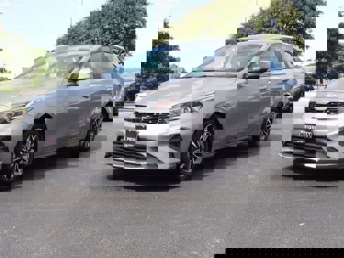 Used 2023 Kia Forte LXS image 1