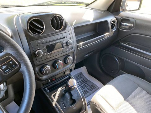Used 2014 Jeep Patriot Sport image 7