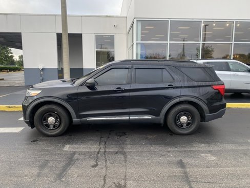 Used 2020 Ford Explorer XLT w/ Equipment Group 202A image 5