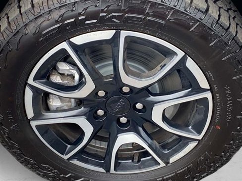 Used 2024 Jeep Compass Trailhawk image 25