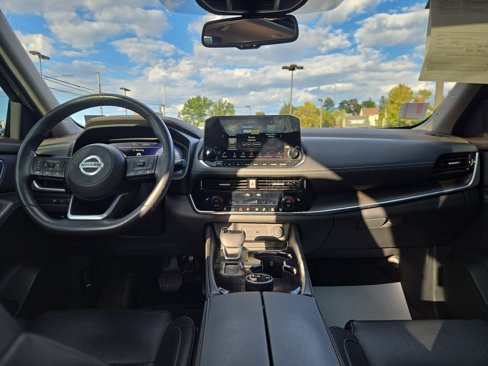 Used 2021 Nissan Rogue Platinum image 14