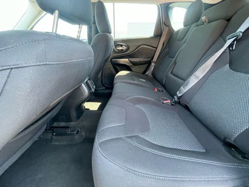 Used 2020 Jeep Cherokee Latitude image 25