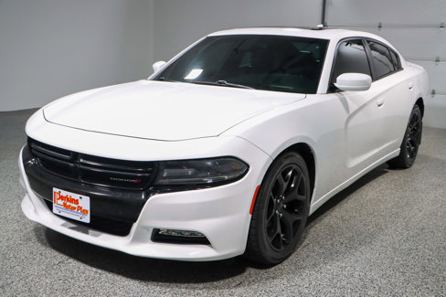 Used 2015 Dodge Charger R/T w/ Plus Group image 31
