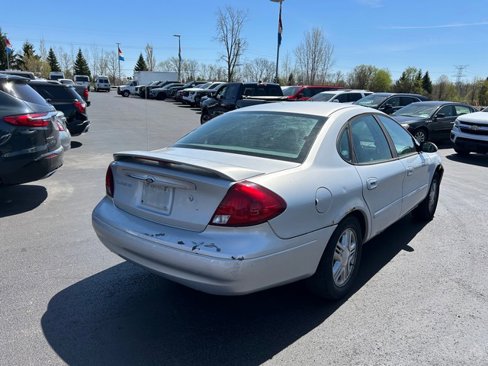 Used 2003 Ford Taurus SE image 5