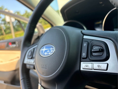Used 2017 Subaru Outback 3.6R Limited image 12