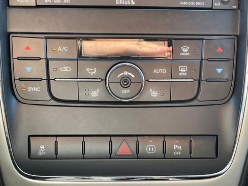 Used 2011 Jeep Grand Cherokee Limited image 13